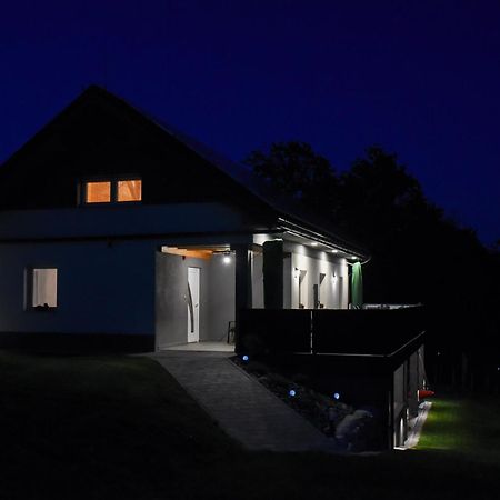 Apartmaji Gracner Dramlje ภายนอก รูปภาพ