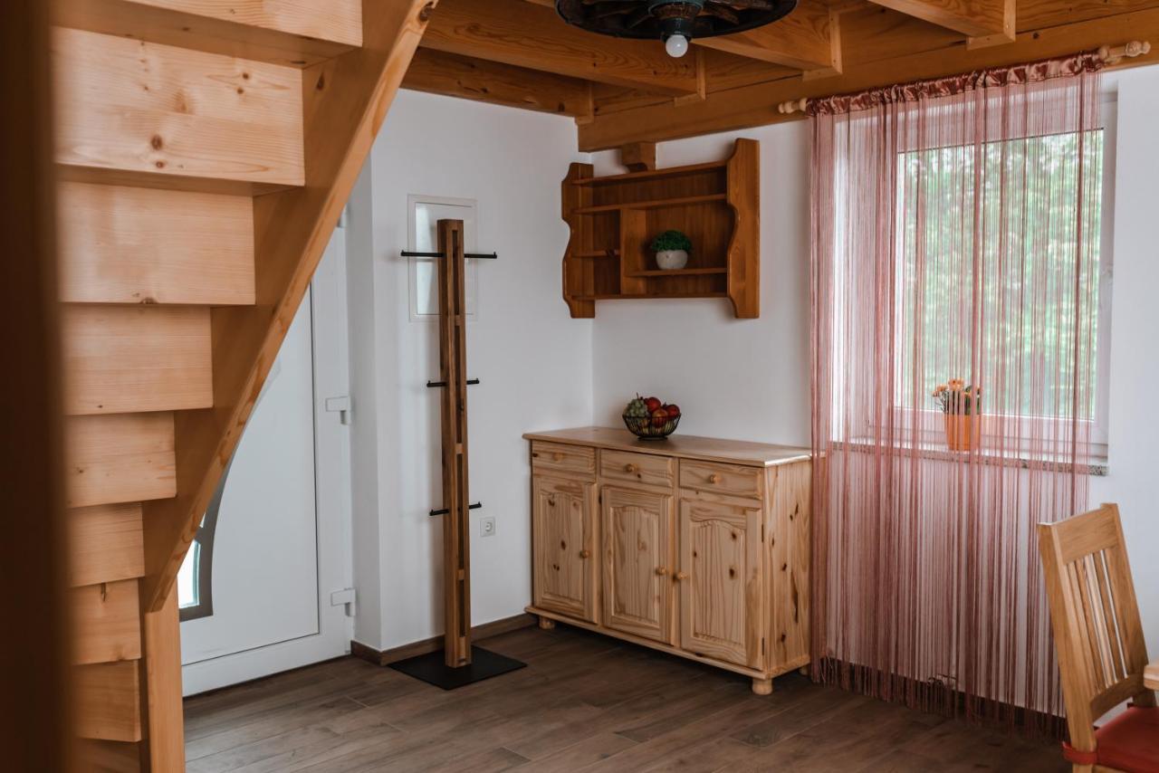 Apartmaji Gracner Dramlje ภายนอก รูปภาพ